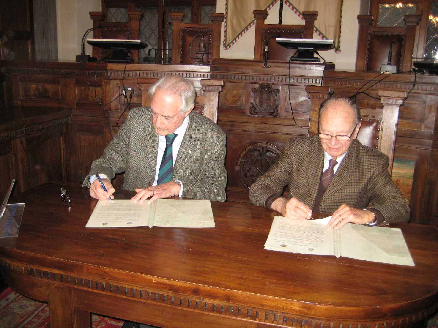 firma intesa Accademia Italiana Cucina Accademia Georgofili 3.12.2012